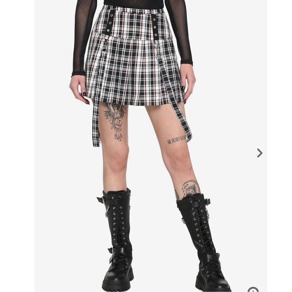 Black White & Red punk Suspender Skirt - Picture 1 of 6